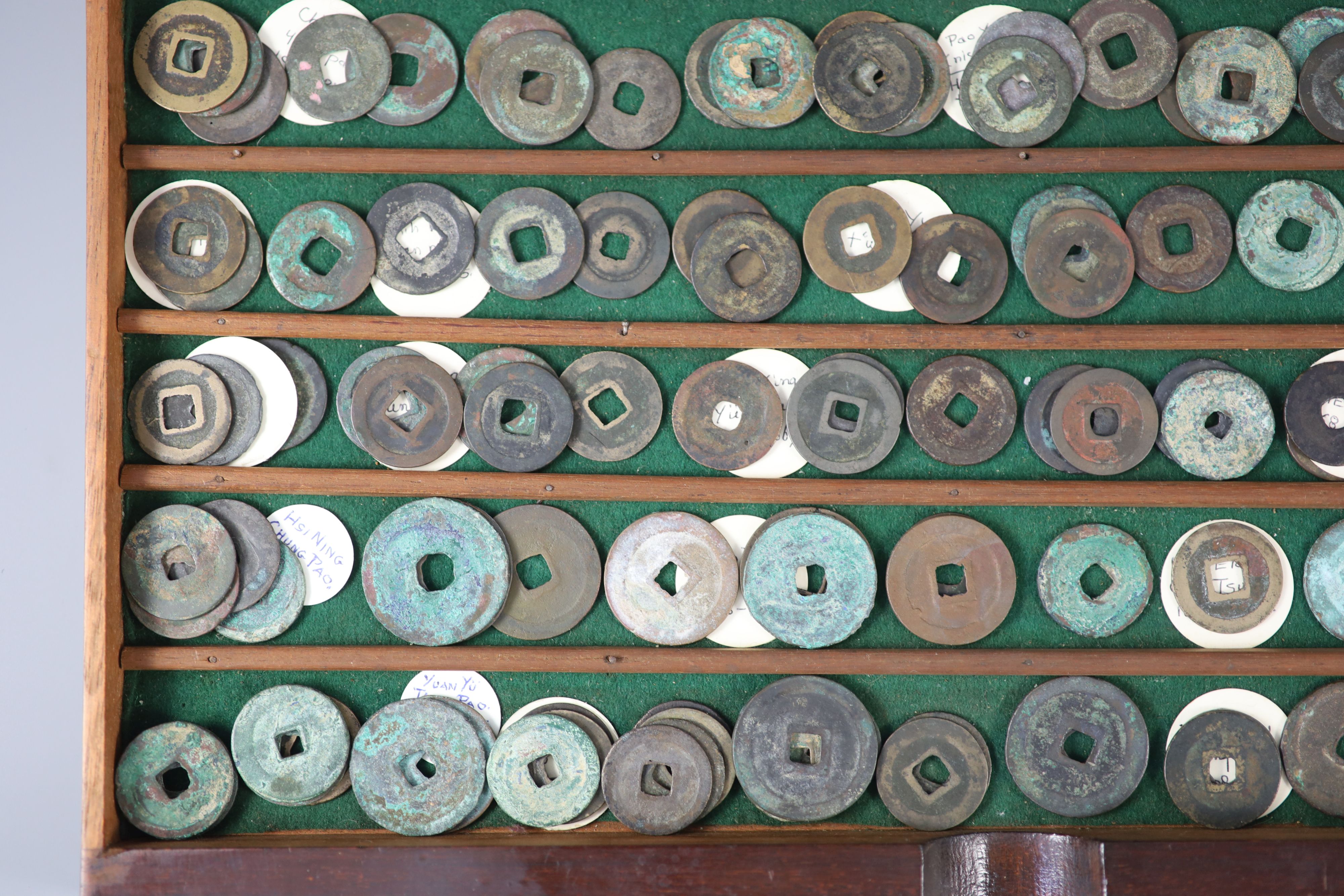 China, 152 Ancient bronze round coins, Northern Song dynasty, Emperors Zhen Zong (998-1022) to Zhe Zong (1086-1100)